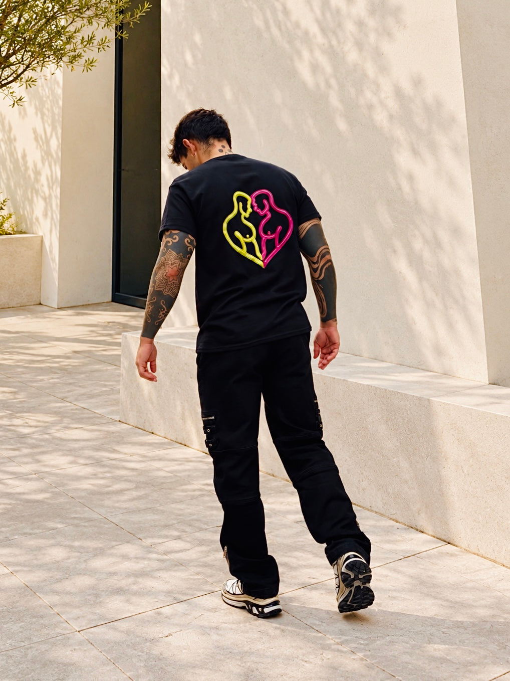 Camiseta Negra | ALE
